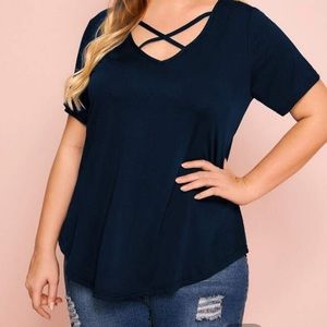 Plus size cross cross navy blue top 💙
